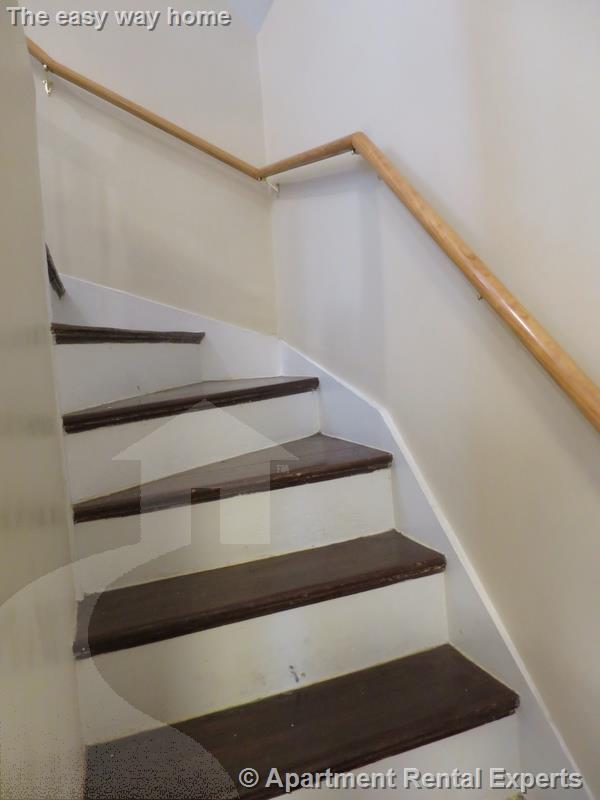 4 bed, 2 bath apartment for rent at 49 Marion St Unit 2, Tufts — photo 17 of 22