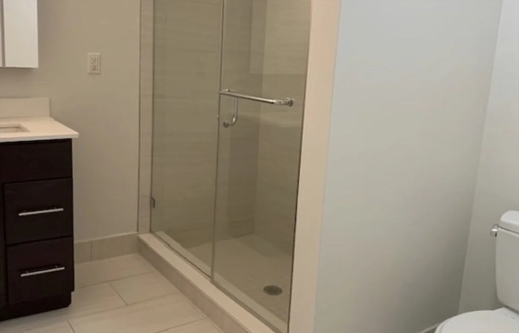 1 bed, 1 bath apartment for rent at 49 Melcher Unit 407, South Boston — photo 9 of 10