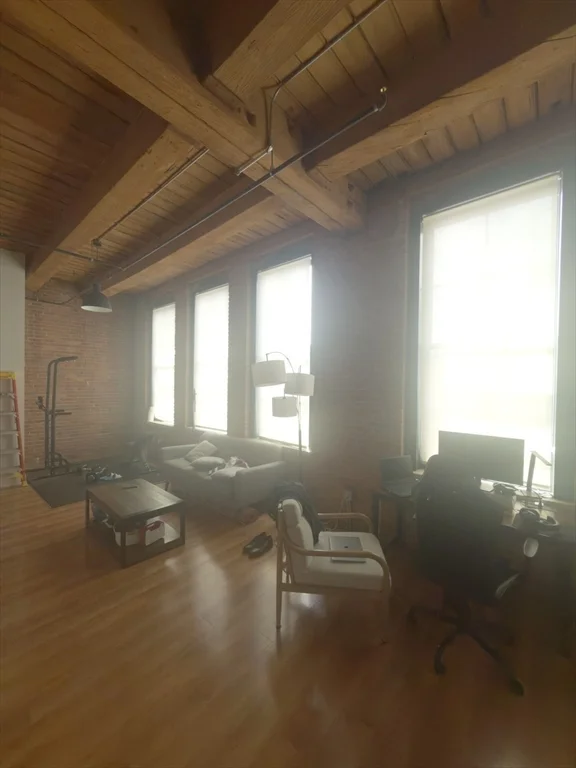 1 bed, 1 bath apartment for rent at 49 Melcher Unit 407, South Boston — photo 5 of 10