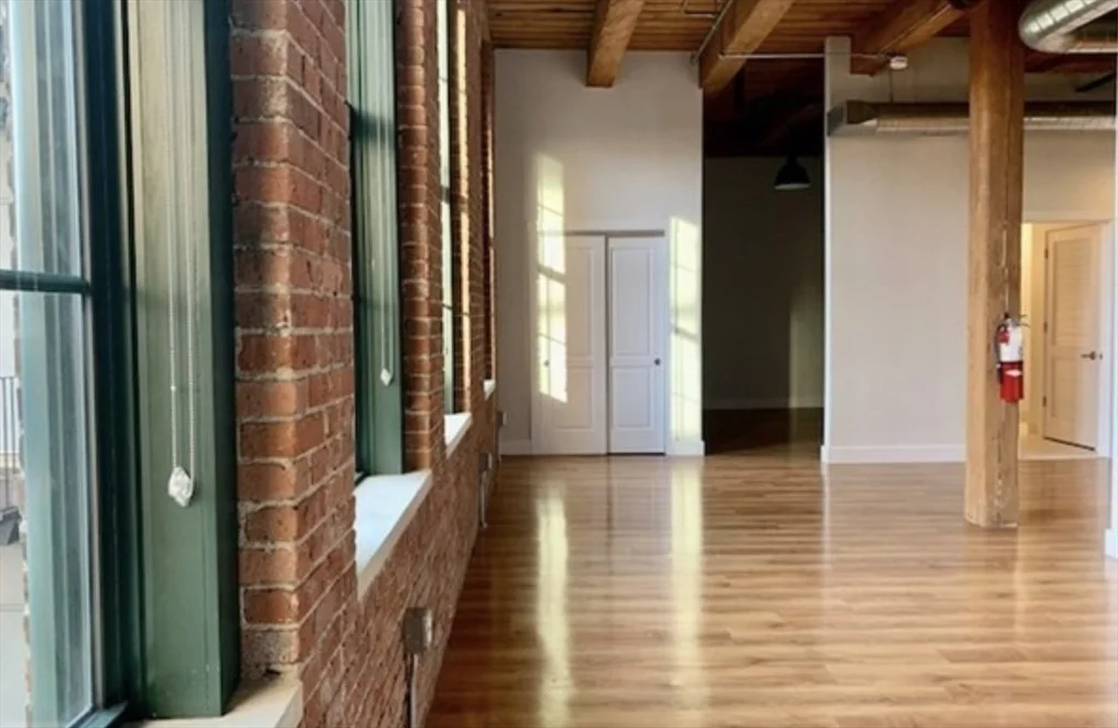 1 bed, 1 bath apartment for rent at 49 Melcher Unit 407, South Boston — photo 6 of 10