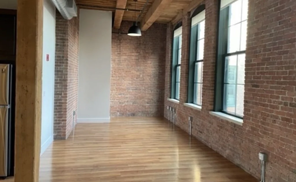 1 bed, 1 bath apartment for rent at 49 Melcher Unit 407, South Boston — photo 7 of 10