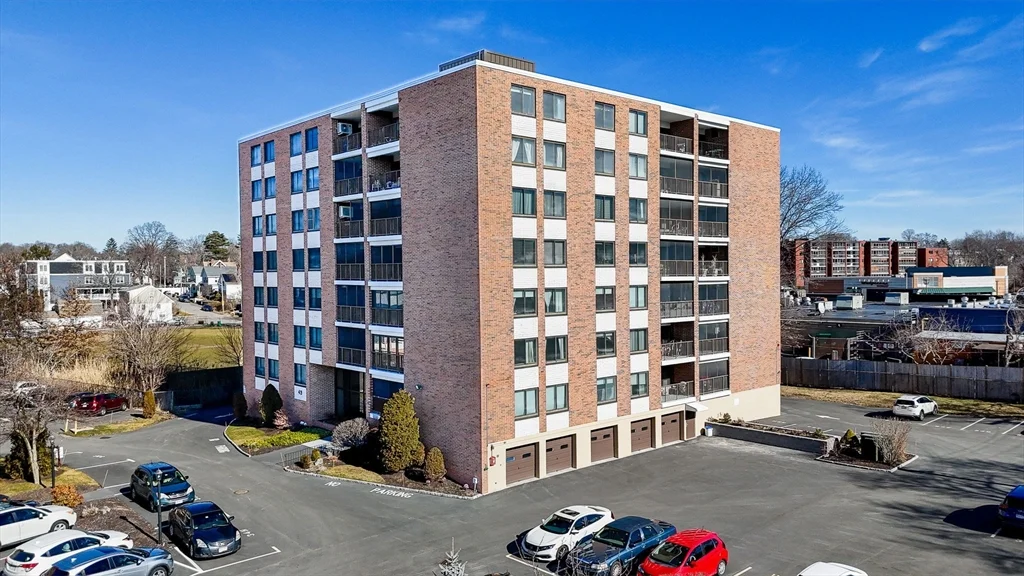 1 bed, 1 bath apartment for rent at 49 Melrose St Unit 4G, Melrose