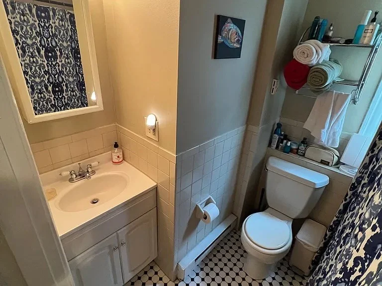 2 bed, 1 bath apartment for rent at 49 Middle St Unit 2, South Boston — photo 11 of 13