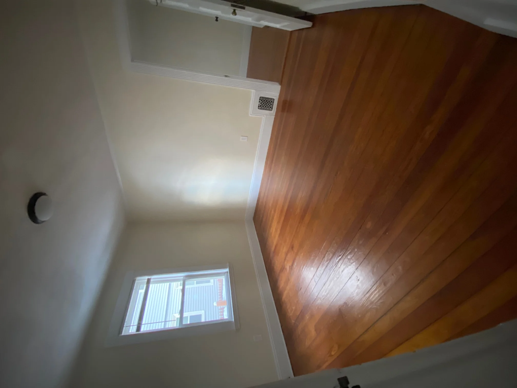 3 bed, 1 bath apartment for rent at 49 Montfern Unit 1, Brighton — photo 5 of 10
