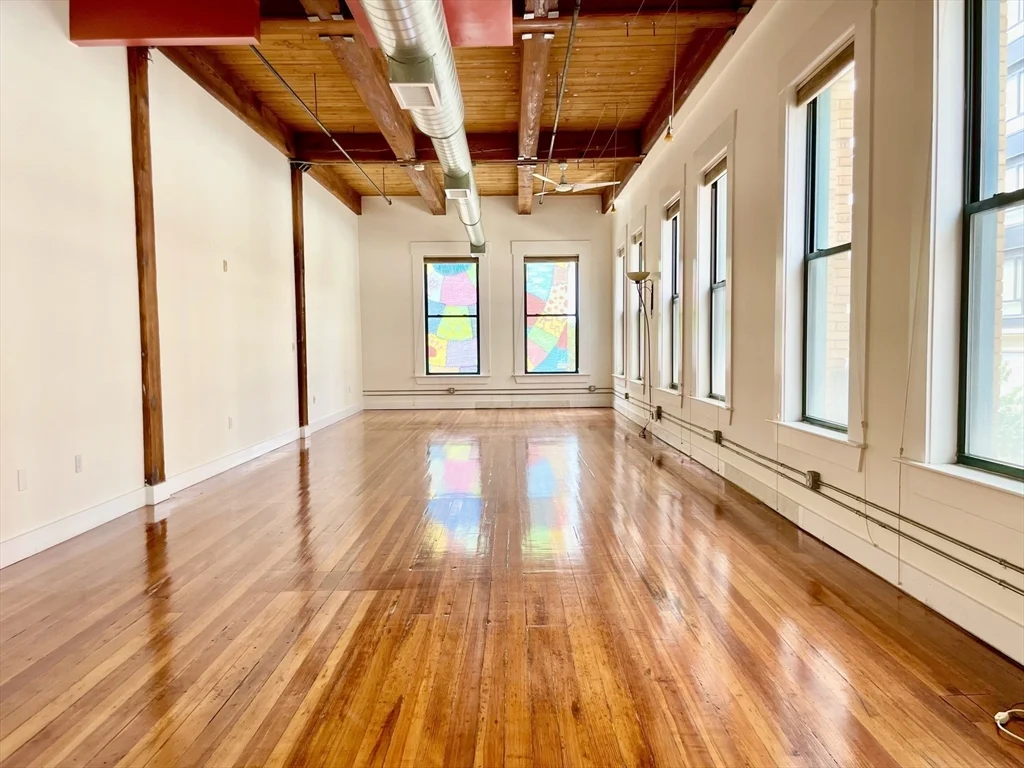1 bed, 1 bath apartment for rent at 49 Munroe Unit 201, Lynn — photo 3 of 14