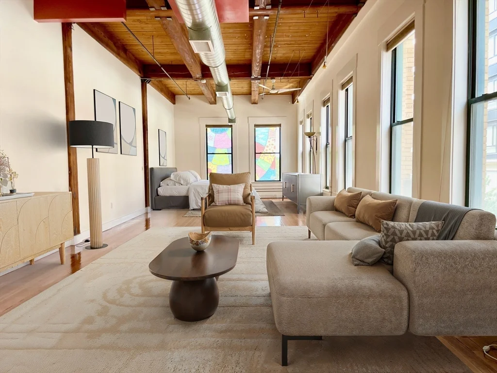 1 bed, 1 bath apartment for rent at 49 Munroe Unit 201, Lynn — photo 1 of 14