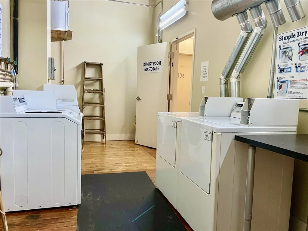 1 bed, 1 bath apartment for rent at 49 Munroe Unit 201, Lynn — photo 13 of 14