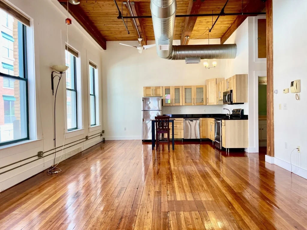 1 bed, 1 bath apartment for rent at 49 Munroe Unit 201, Lynn — photo 7 of 14