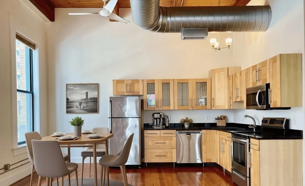 1 bed, 1 bath apartment for rent at 49 Munroe Unit 201, Lynn — photo 6 of 14