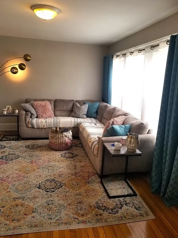 2 bed, 1 bath apartment for rent at 49 Newland Rd Unit 1, Arlington — photo 6 of 16