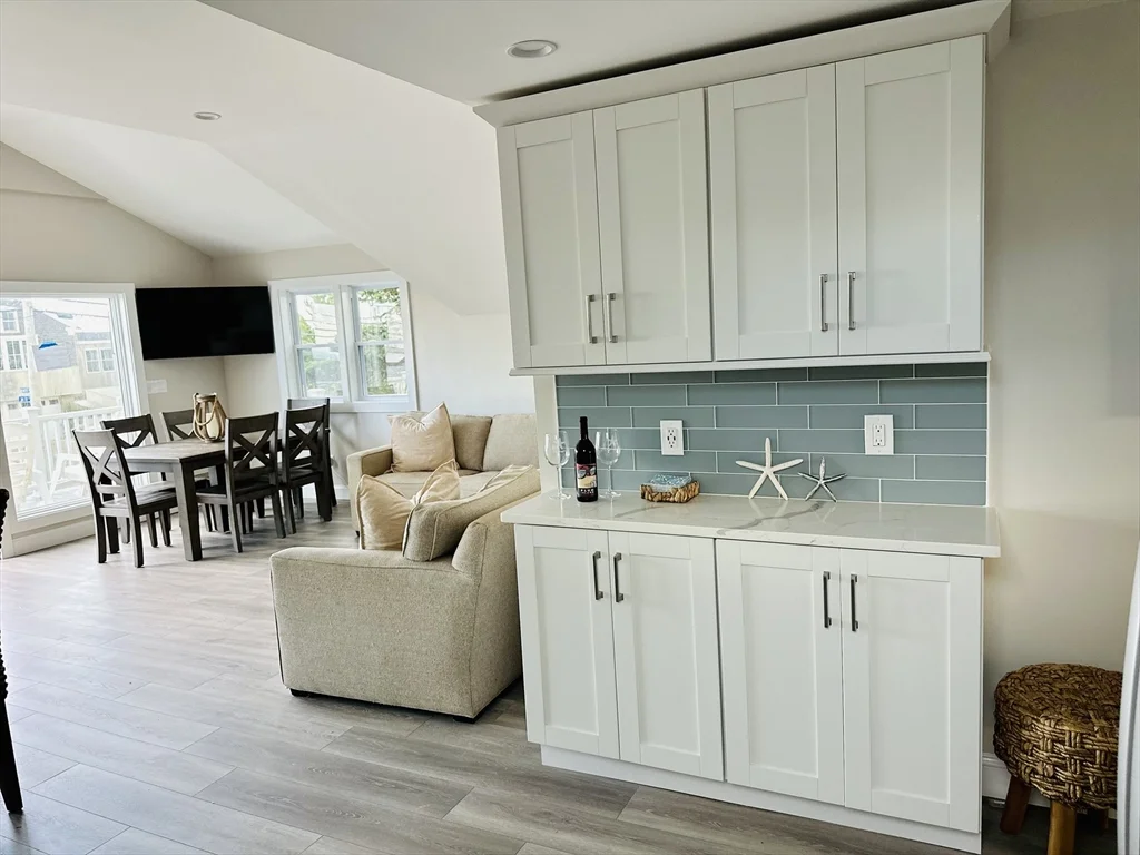 3 bed, 1 bath apartment for rent at 49 Northern Blvd Unit A, Plum Island — photo 3 of 12