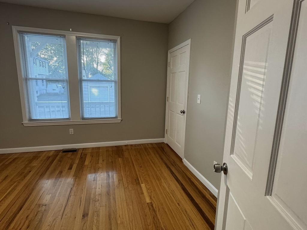 2 bed, 1 bath apartment for rent at 49 Paradise Rd Unit First Floor, Swampscott — photo 7 of 16