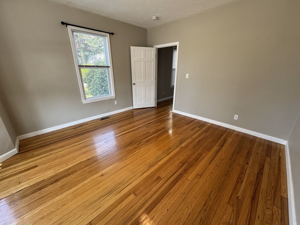 2 bed, 1 bath apartment for rent at 49 Paradise Rd Unit First Floor, Swampscott — photo 14 of 16