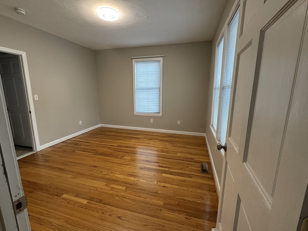 2 bed, 1 bath apartment for rent at 49 Paradise Rd Unit First Floor, Swampscott — photo 6 of 16