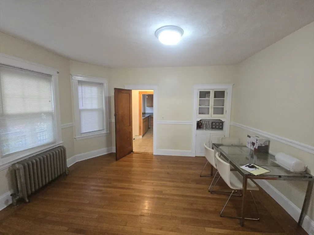 3 bed, 2 bath apartment for rent at 49 Parsons St Unit 1, Brighton — photo 3 of 10