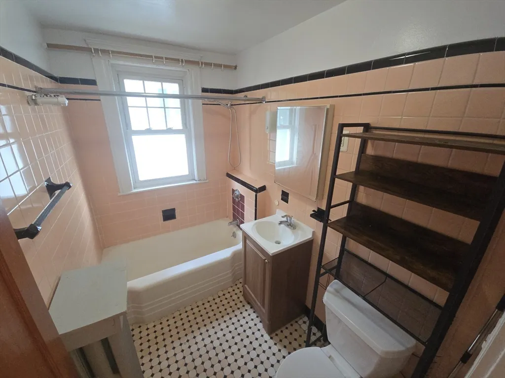 3 bed, 2 bath apartment for rent at 49 Parsons St Unit 1, Brighton — photo 10 of 10
