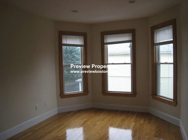 2 bed, 2 bath apartment for rent at 49 Pearl St Unit 2P, Newton Corner — photo 8 of 10
