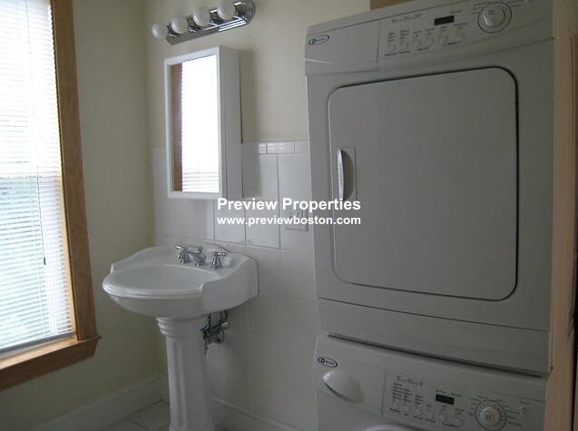2 bed, 2 bath apartment for rent at 49 Pearl St Unit 2P, Newton Corner — photo 10 of 10