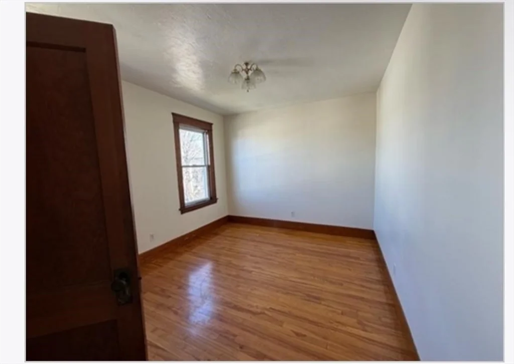 3 bed, 1 bath apartment for rent at 49 Perry Ave Unit 2, South Worcester