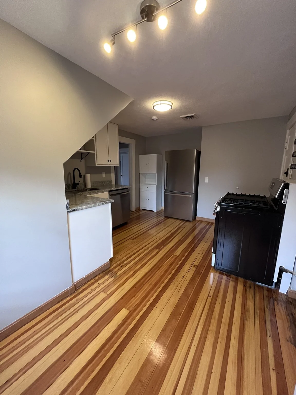 2 bed, 1 bath apartment for rent at 49 Phillips Ave Unit 3, Norwood — photo 15 of 16