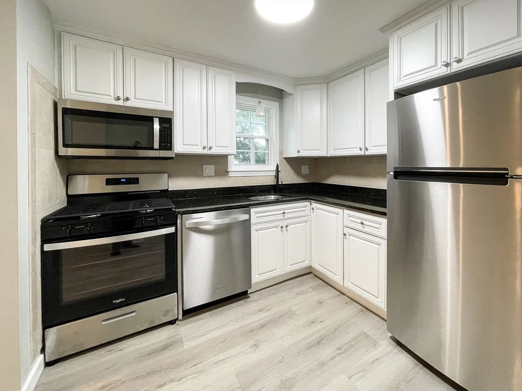 3 bed, 1 bath apartment for rent at 49 Plain St Unit 49, Stoughton — photo 1 of 15