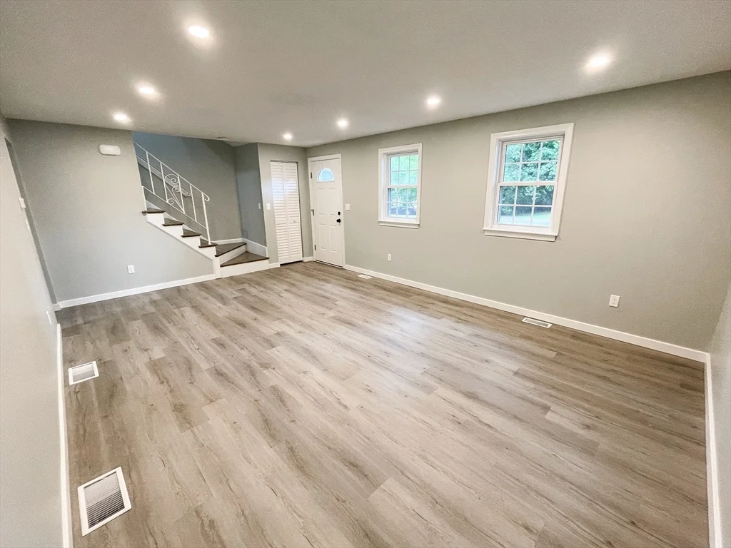 3 bed, 1 bath apartment for rent at 49 Plain St Unit 49, Stoughton — photo 10 of 15