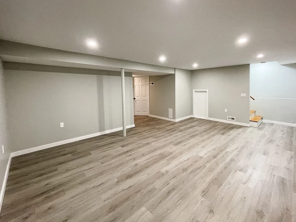 3 bed, 1 bath apartment for rent at 49 Plain St Unit 49, Stoughton — photo 11 of 15