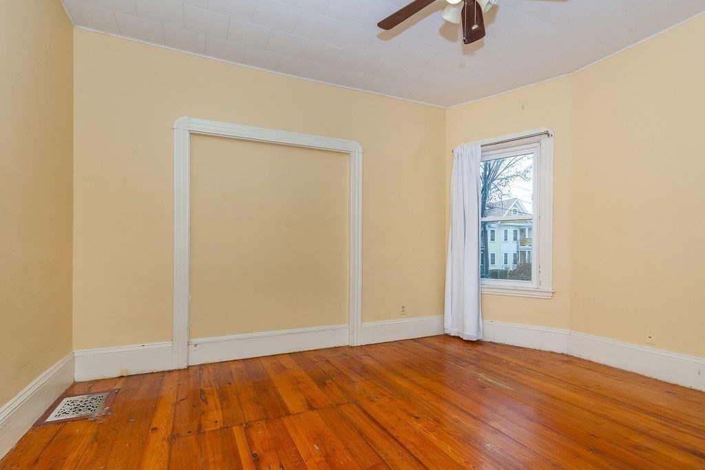4 bed, 2 bath apartment for rent at 49 Porter St Unit 1, Spring Hill — photo 9 of 16