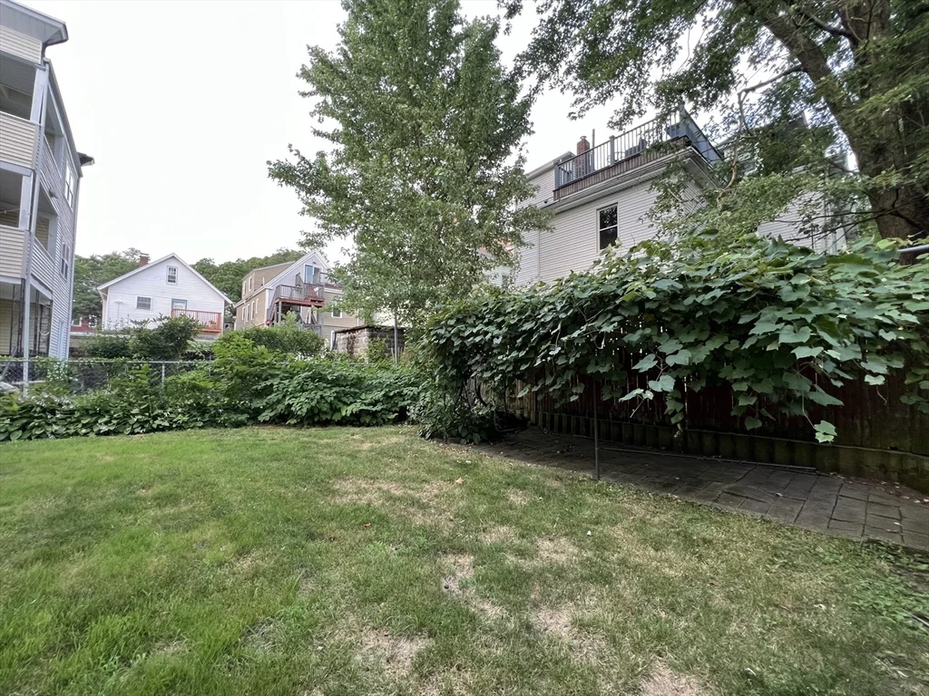 4 bed, 1 bath apartment for rent at 49 Porter St Unit 2, Somerville — photo 27 of 30