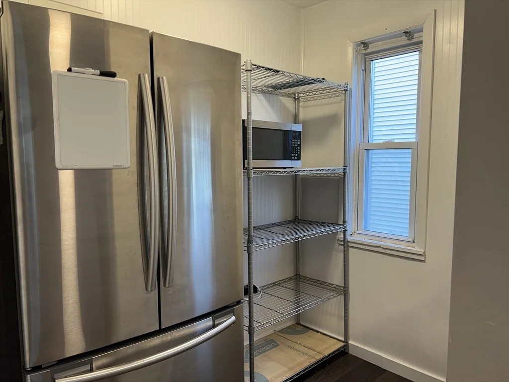 4 bed, 1 bath apartment for rent at 49 Porter St Unit 2, Somerville — photo 4 of 30