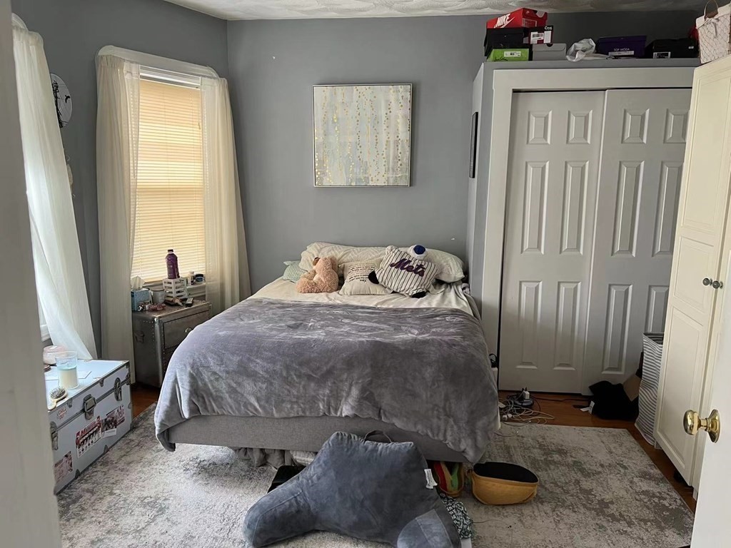 4 bed, 2 bath apartment for rent at 49 Porter St Unit 3, Somerville — photo 4 of 16
