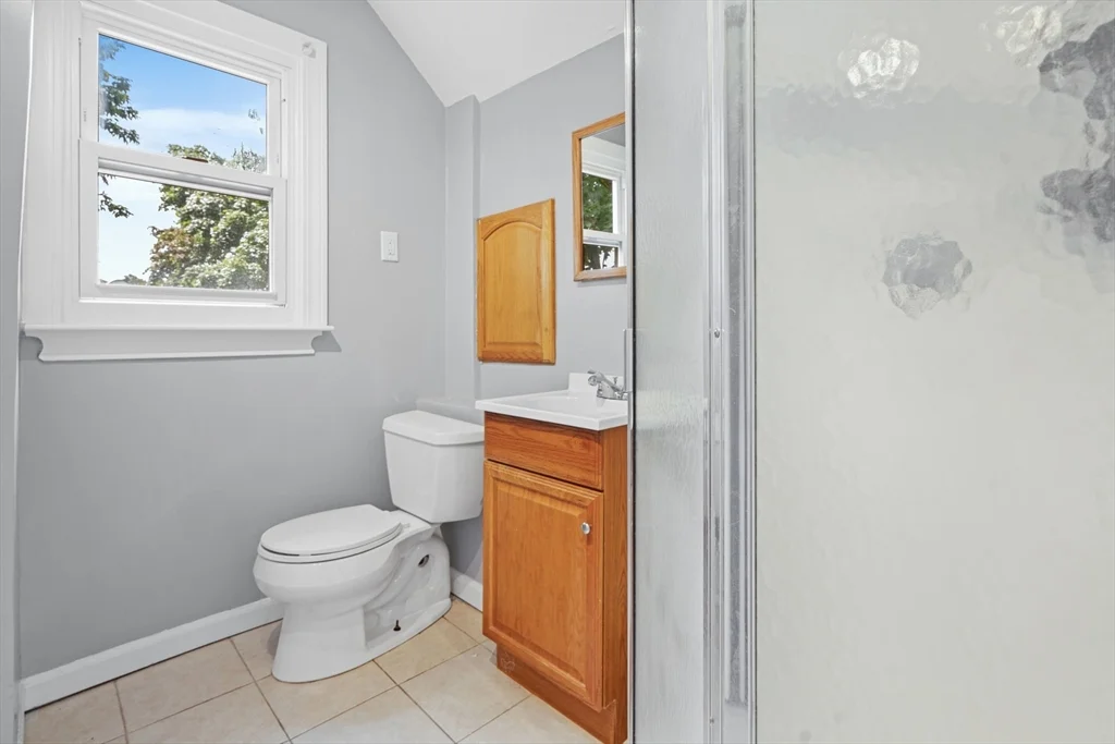 4 bed, 2 bath apartment for rent at 49 Prospect St Unit 2, Woburn Highlands — photo 12 of 16