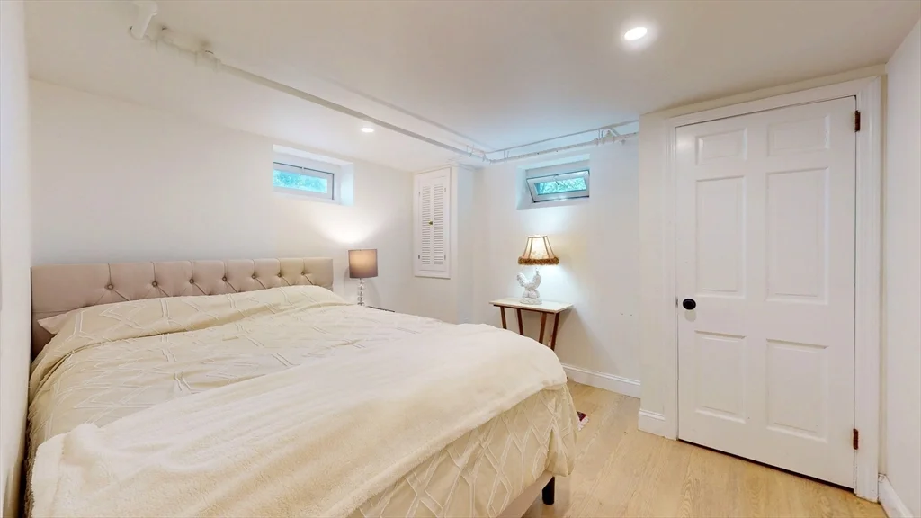 3 bed, 2 bath apartment for rent at 49 Ripley Rd, Medford — photo 20 of 27