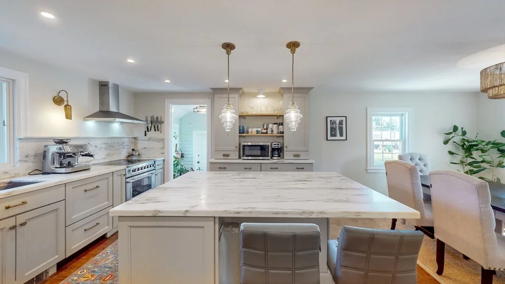 3 bed, 2 bath apartment for rent at 49 Ripley Rd, Medford — photo 16 of 27