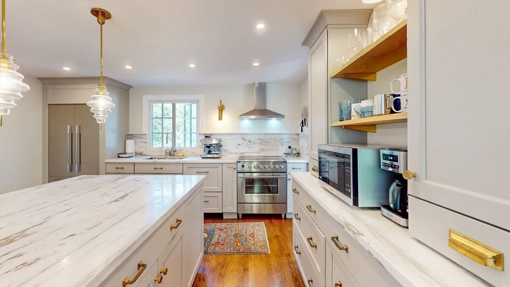 3 bed, 2 bath apartment for rent at 49 Ripley Rd, Medford — photo 1 of 27