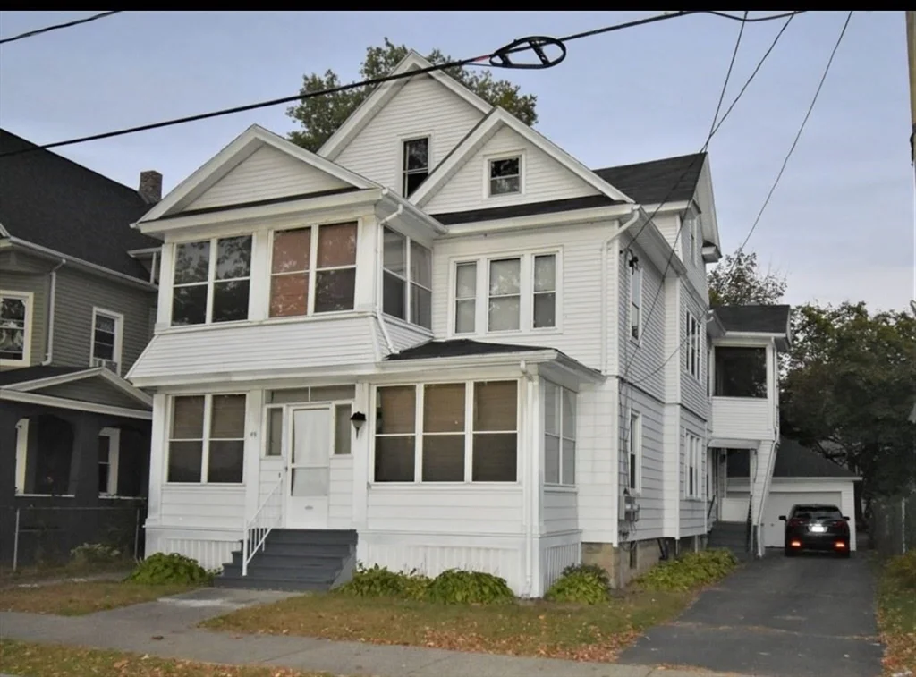 3 bed, 1 bath apartment for rent at 49 Rittenhouse Ter Unit 1, Forest Park