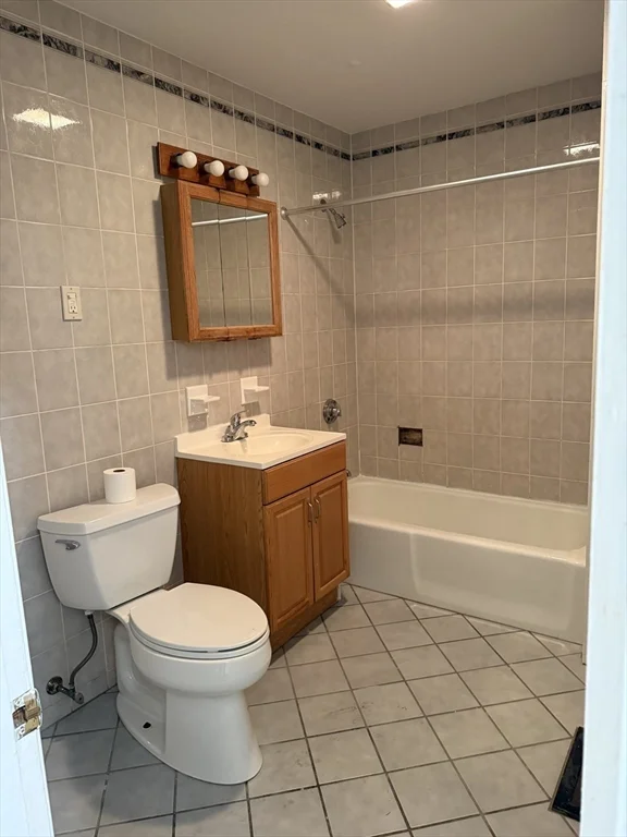 3 bed, 1 bath apartment for rent at 49 Saint Margaret St Unit 1, Dorchester — photo 23 of 34