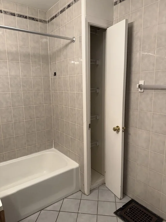 3 bed, 1 bath apartment for rent at 49 Saint Margaret St Unit 1, Dorchester — photo 21 of 34