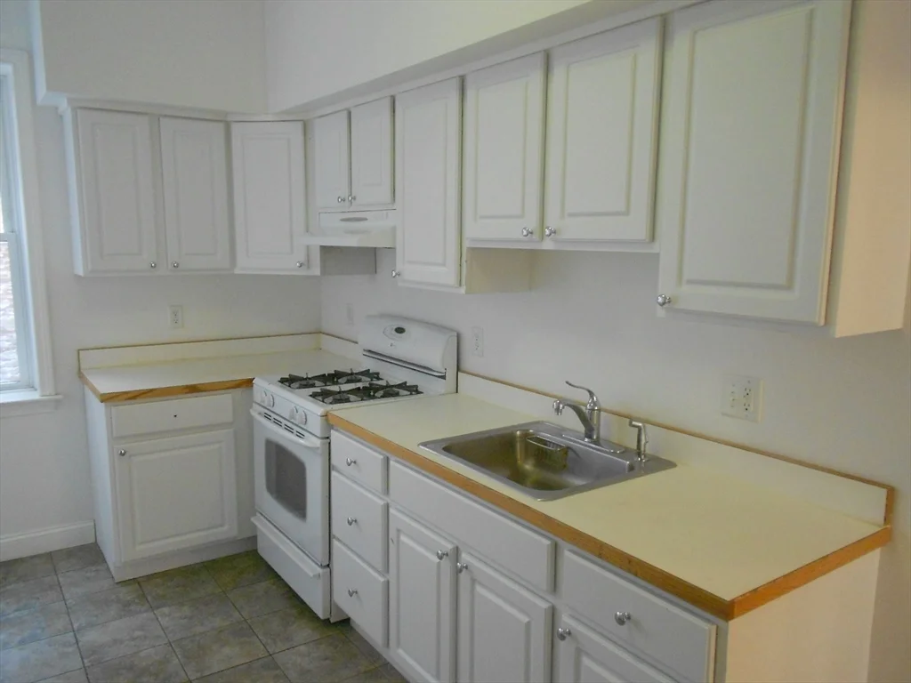 5 bed, 2 bath apartment for rent at 49 Saint Mary's St Unit 3, Brookline — photo 9 of 11