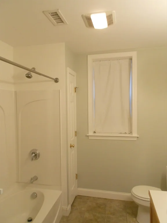 5 bed, 2 bath apartment for rent at 49 Saint Mary's St Unit 3, Brookline — photo 3 of 11