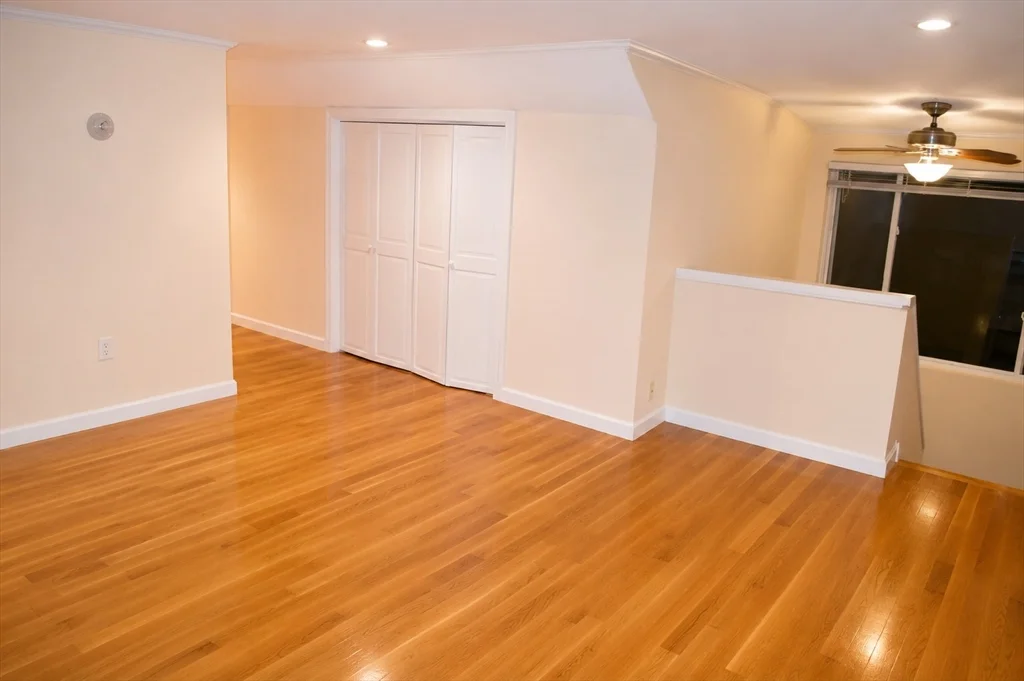 2 bed, 1 bath apartment for rent at 49 Seafoam Unit 2, Winthrop — photo 2 of 9