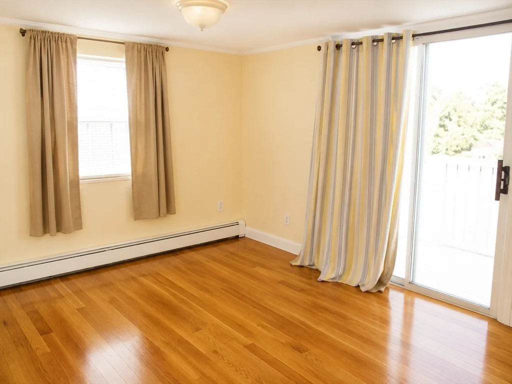 2 bed, 1 bath apartment for rent at 49 Seafoam Unit 2, Winthrop — photo 5 of 9