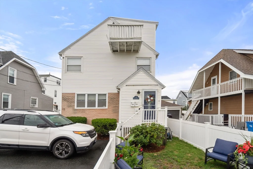 2 bed, 1 bath apartment for rent at 49 Seafoam Unit 2, Winthrop — photo 10 of 11