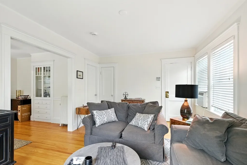 2 bed, 1 bath apartment for rent at 49 St John St Unit 3, Jamaica Plain — photo 3 of 21