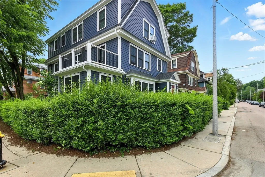 2 bed, 1 bath apartment for rent at 49 St John St Unit 3, Jamaica Plain — photo 19 of 21