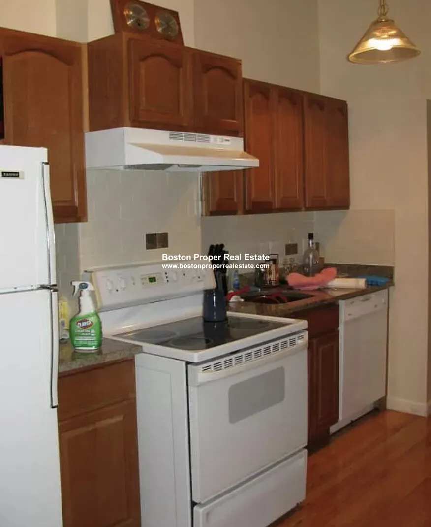 3 bed, 1 bath apartment for rent at 49 Symphony Rd Unit 44, Fenway — photo 14 of 17