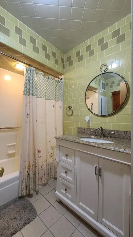 2 bed, 1 bath apartment for rent at 49 Temple St Unit 1, Winter Hill — photo 7 of 10