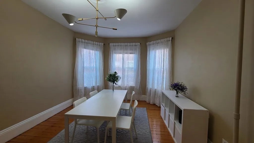 2 bed, 1 bath apartment for rent at 49 Temple St Unit 1, Winter Hill — photo 3 of 10