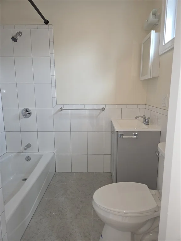 4 bed, 2 bath apartment for rent at 49 Woodcliff St Unit 3, Dorchester — photo 7 of 8