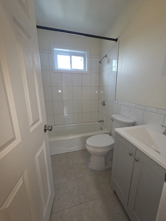 4 bed, 2 bath apartment for rent at 49 Woodcliff St Unit 3, Dorchester — photo 8 of 8